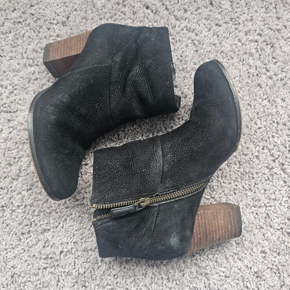 Cole Haan Nike Air Booties size 6 in black